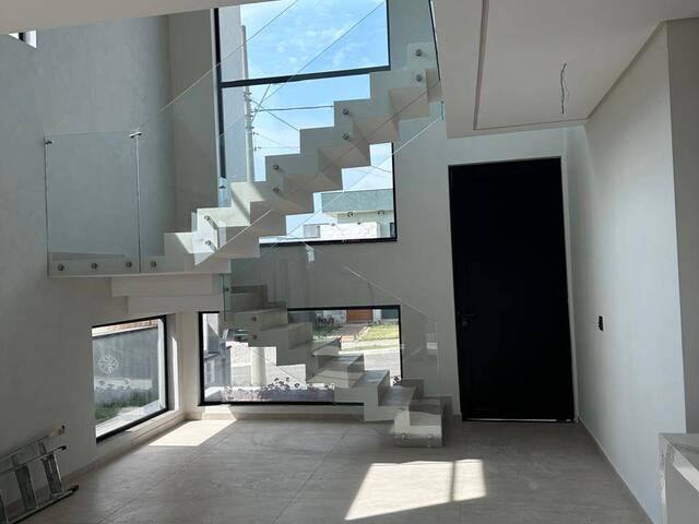 #109 - Casa para Venda em São José dos Campos - SP - 1